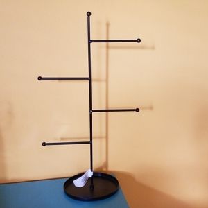 Black jewlery holder tree
